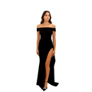 Vestido feminino com fenda alta